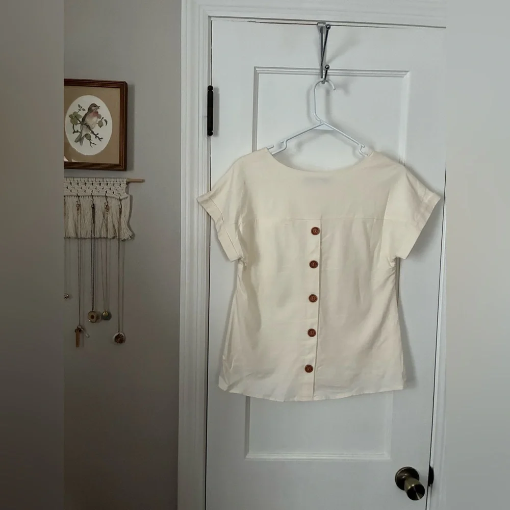 Main Street Exchange | Emma Cream Linen Top - Picture 4 of 7